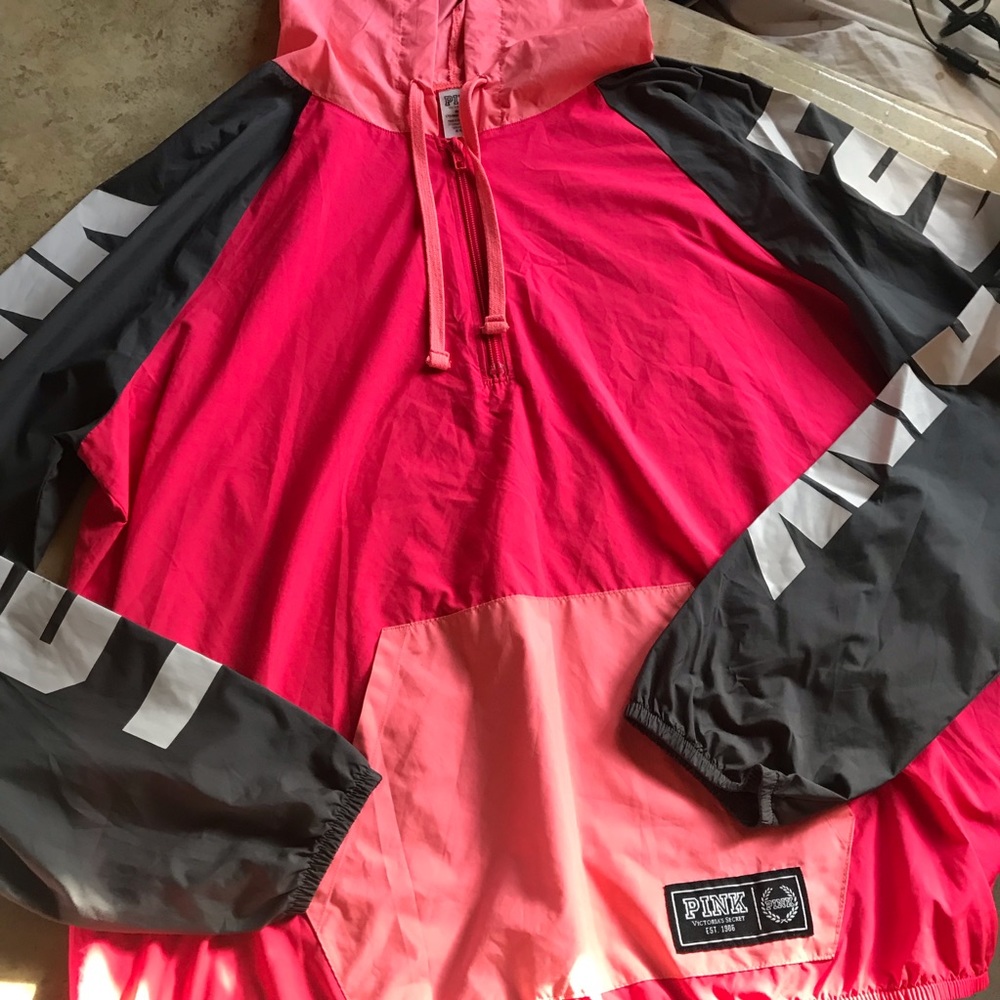 VS PINK windbreaker